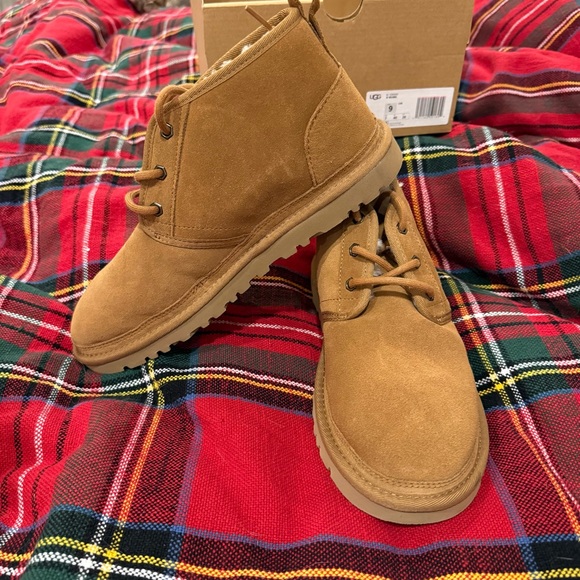 New in Box UGG Neumel Classic Fur Lined Suede Lace Up Chukka Boots EU 40 - Picture 3 of 7